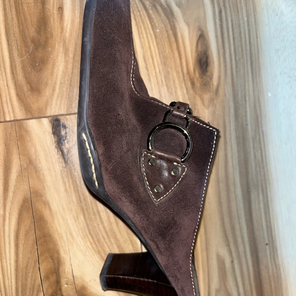 Brown cute heels